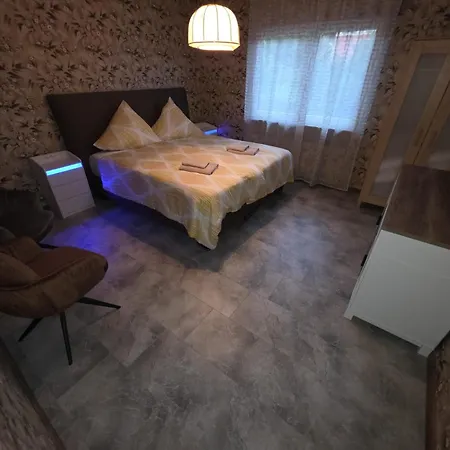 펜션 Maiferien Harz - Haus Waldblick 300 Qm - Bis 18 Personen - 8 Schlafzimmer 클라우슈탈젤러펠트