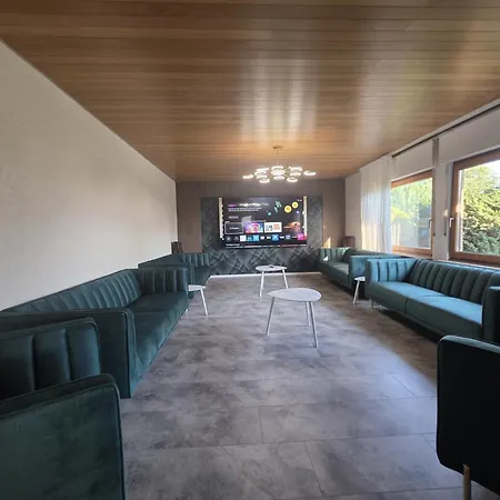Prázdninový dům Maiferien Harz - Haus Waldblick 300 Qm - Bis 18 Personen - 8 Schlafzimmer