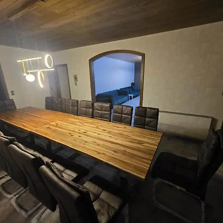 Maiferien Harz - Haus Waldblick 300 Qm - Bis 18 Personen - 8 Schlafzimmer